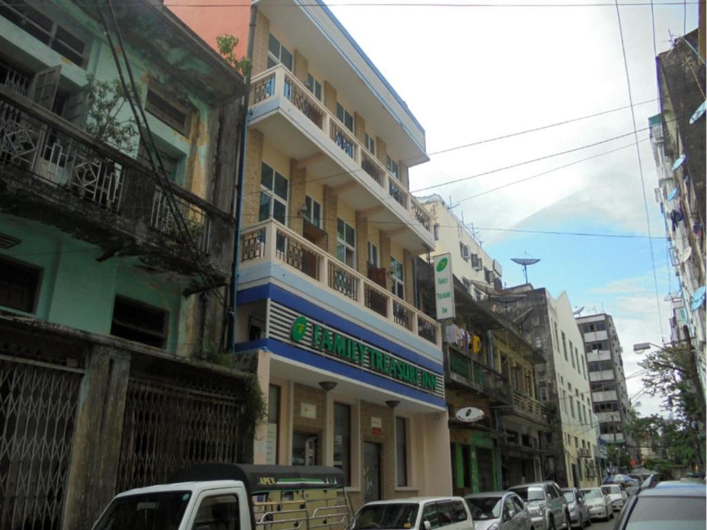 Family Treasure Yangon Exterior foto