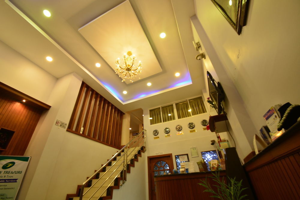 Family Treasure Yangon Exterior foto