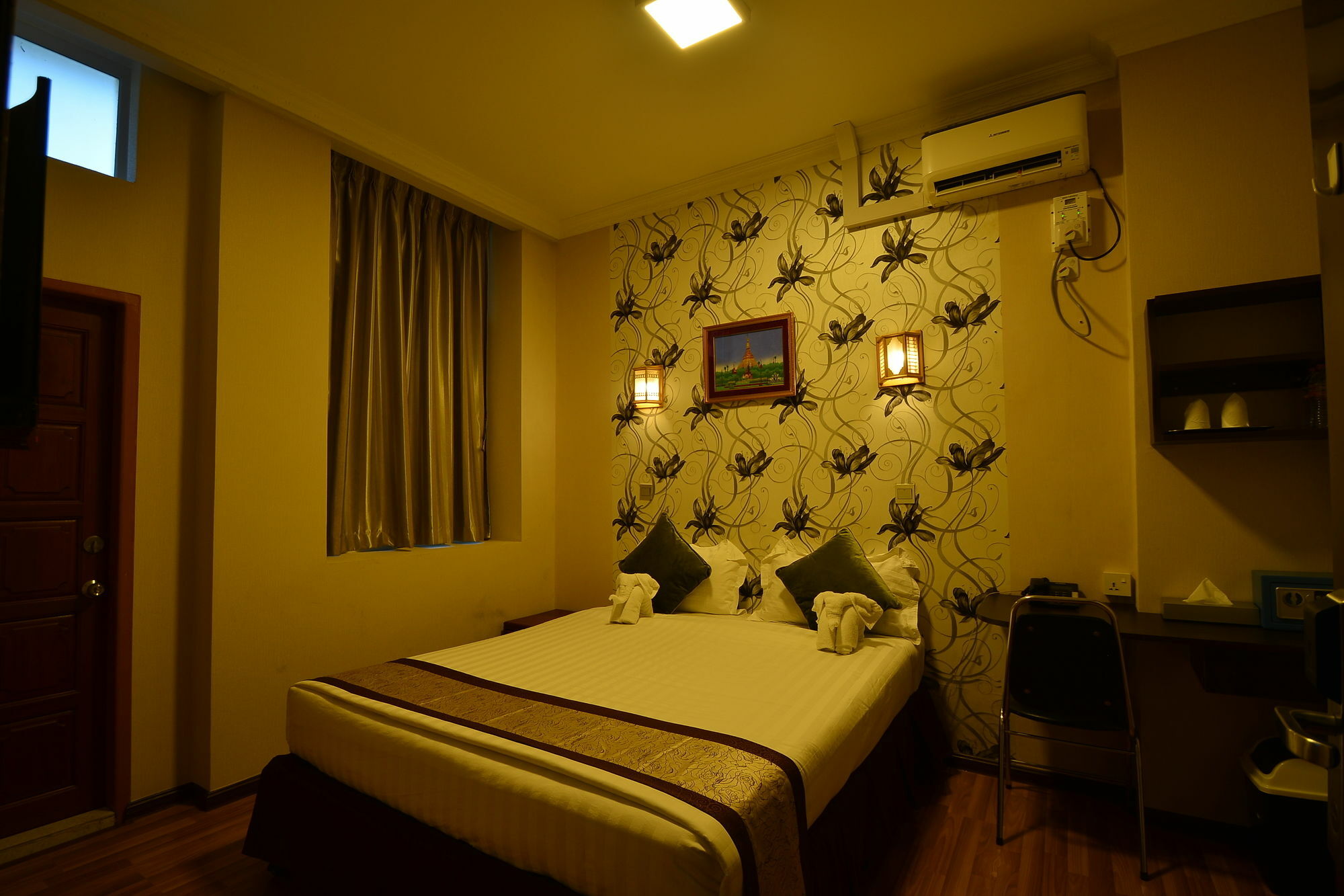 Family Treasure Yangon Exterior foto
